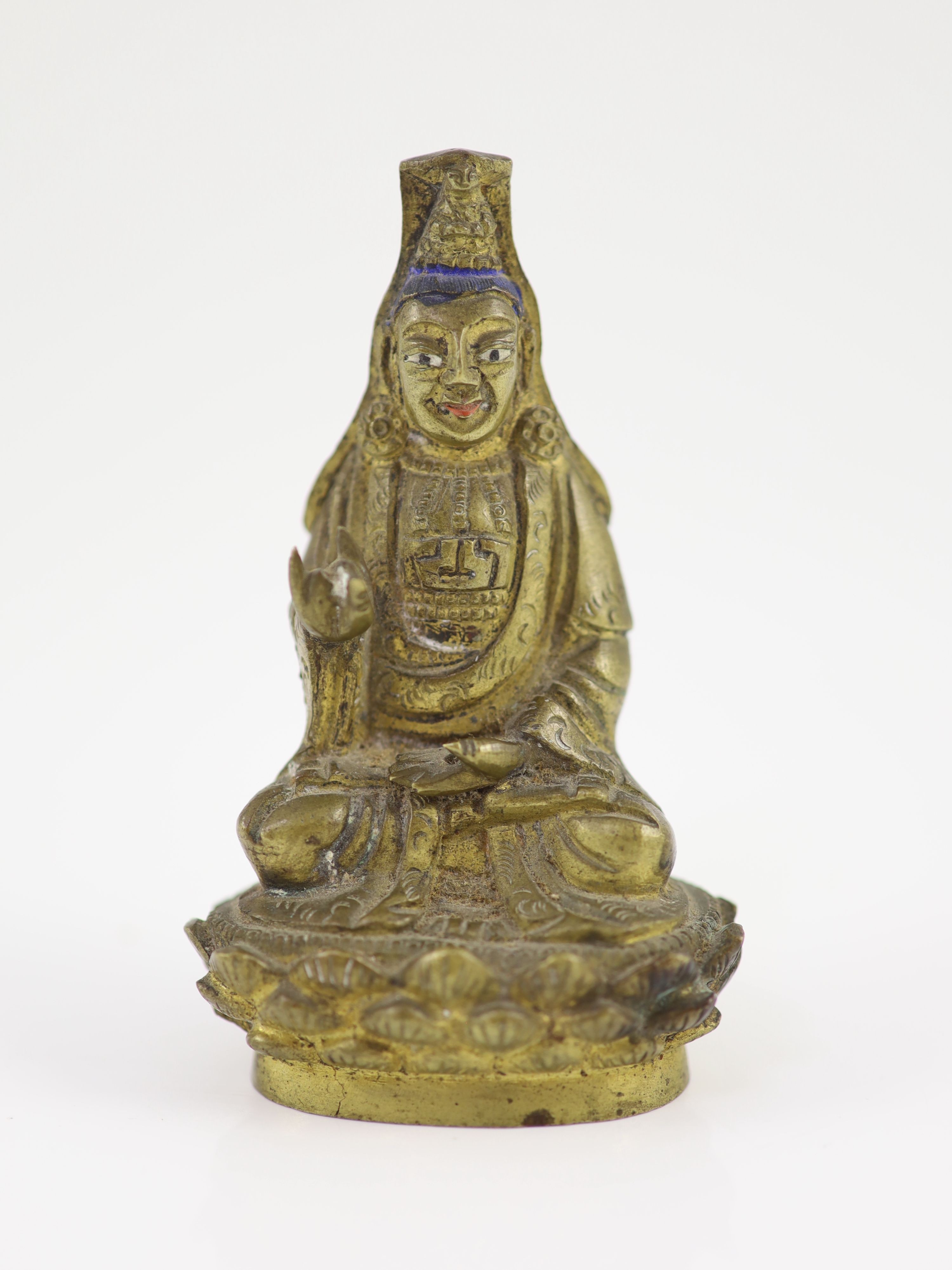 Two Himalayan bronze figures of Bodhisattvas, 19th/20th century, 11.5 and 9.8cm high